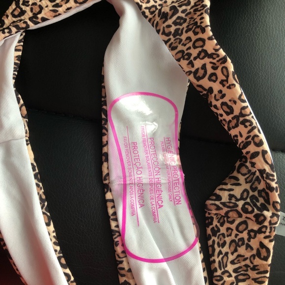🦒Brand New Animal🦒Print Bikini Bottom🦒 - Picture 5 of 9